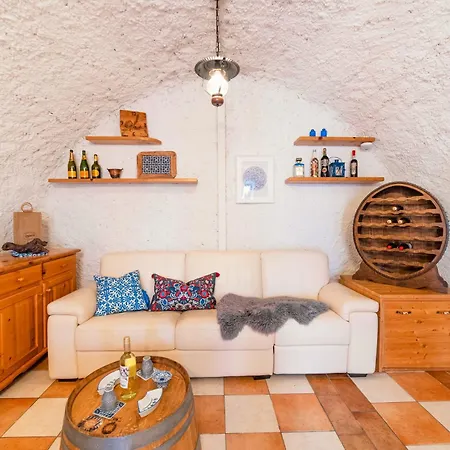 Дом отдыха Casa Giacomo - Wunderschoenes Am Gardasee-tremosine Pieve (Lombardy)